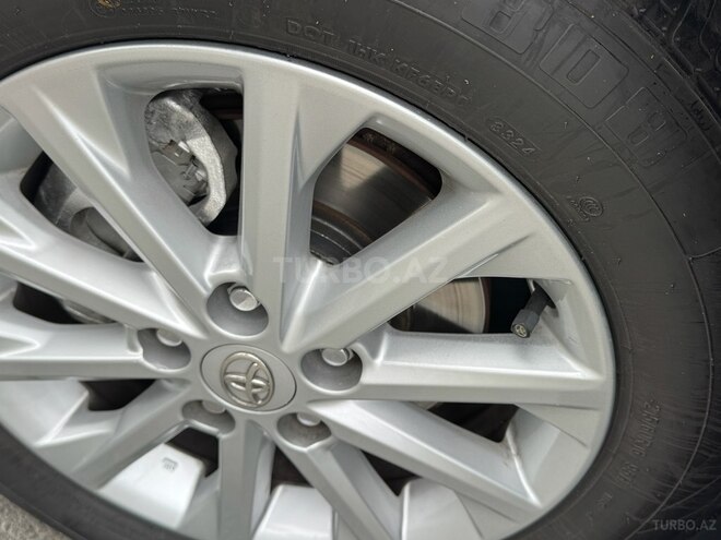 Toyota Camry-8