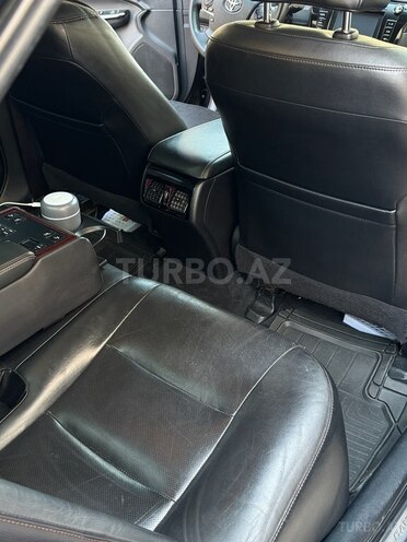 Toyota Camry-11