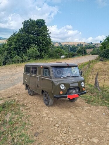 UAZ 452-1