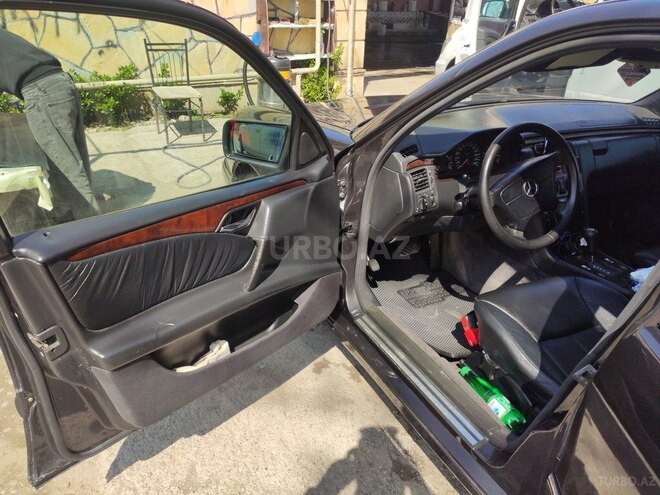 Mercedes E 230 1996, 327,360 km - 2.3 l - Ağstafa