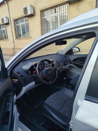 Kia  2008, 168,000 km - 1.4 l - Bakı