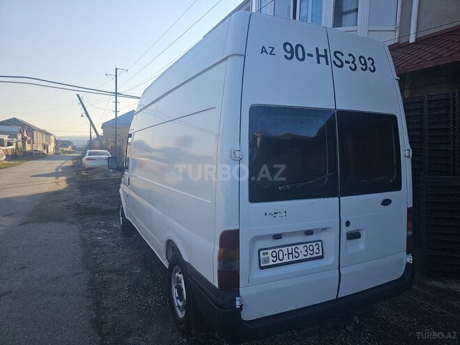 Ford Transit-4