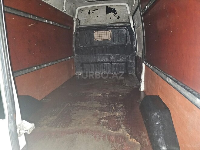Ford Transit-8