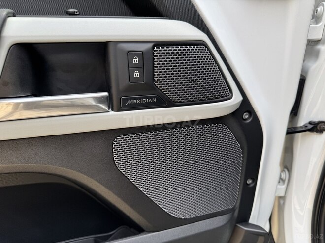 Land Rover Defender 2020, 59,000 km - 2.0 л - Bakı