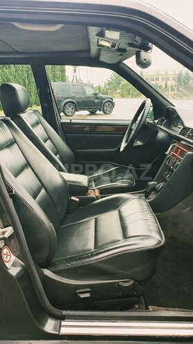 Mercedes E 220 1995, 353,798 km - 2.2 l - Gəncə