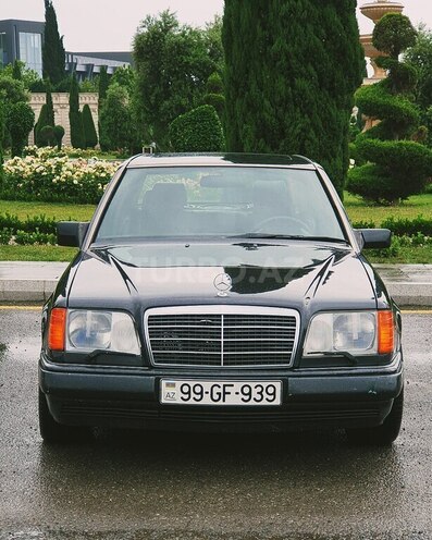 Mercedes E 220 1995, 353,798 km - 2.2 l - Gəncə