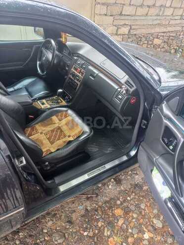 Mercedes E 280 1999, 364,179 km - 2.8 l - Bakı