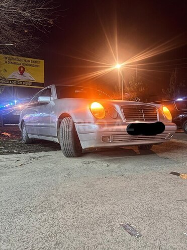 Mercedes E 220 d 1998, 508,192 km - 2.2 л - Sumqayıt