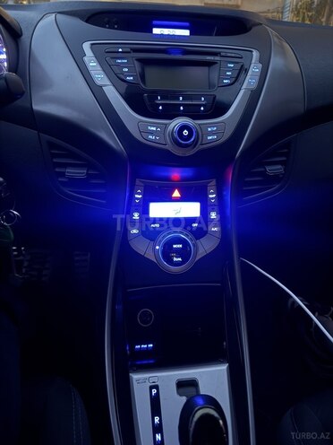 Hyundai Elantra 2012, 246,000 km - 1.8 l - Bakı
