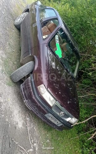 Opel Vectra 1994, 160,000 km - 1.6 l - Zaqatala