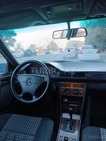 Mercedes E 220 1995, 450,000 km - 2.2 l - Bakı