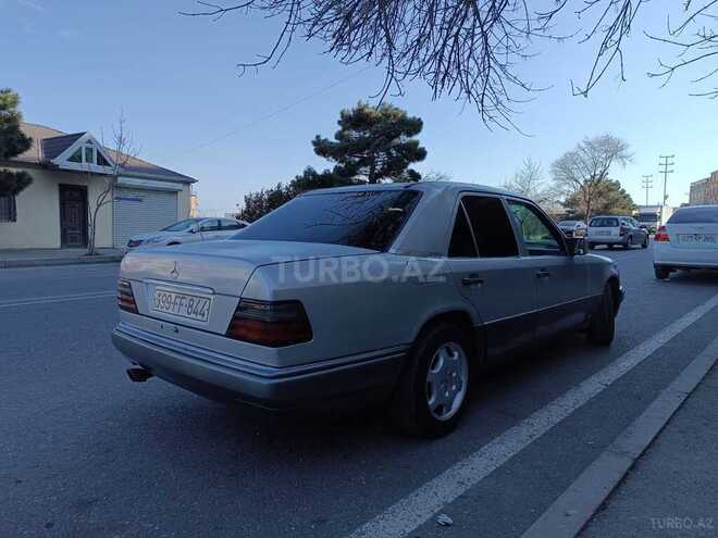 Mercedes E 220 1995, 450,000 km - 2.2 l - Bakı