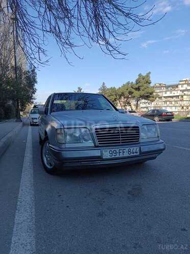 Mercedes E 220 1995, 450,000 km - 2.2 l - Bakı