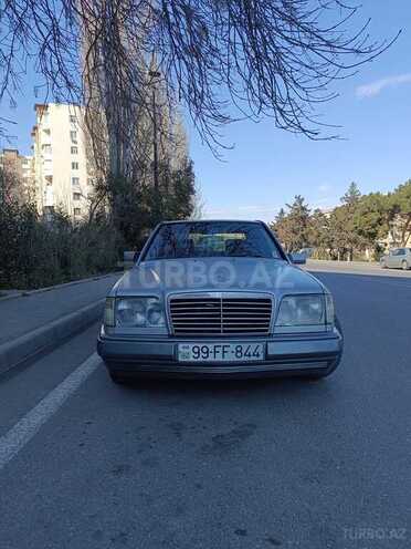 Mercedes E 220 1995, 450,000 km - 2.2 l - Bakı
