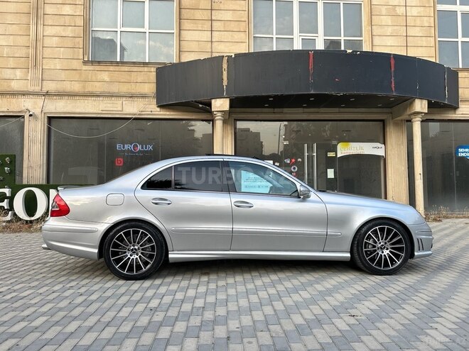 Mercedes E 320 2002, 286,000 km - 3.2 л - Bakı
