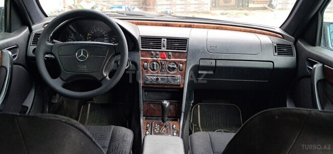 Mercedes C 200 2000, 281,000 km - 2.0 l - Bakı