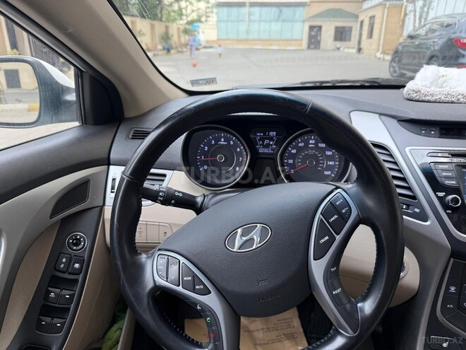 Hyundai Elantra 2016, 164,153 km - 1.8 л - Bakı