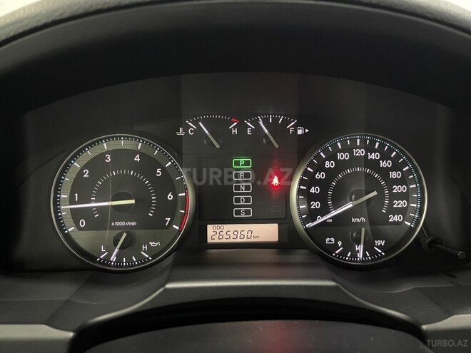 Toyota Land Cruiser-17