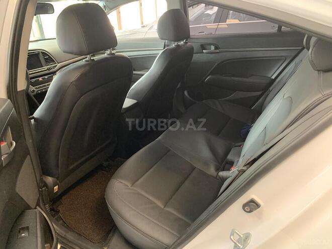Hyundai Avante 2016, 120,800 km - 1.6 l - Bakı