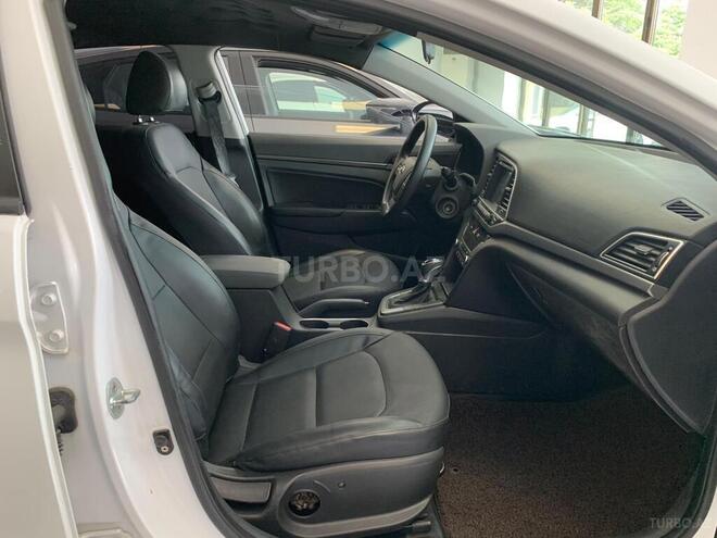 Hyundai Avante 2016, 120,800 km - 1.6 l - Bakı