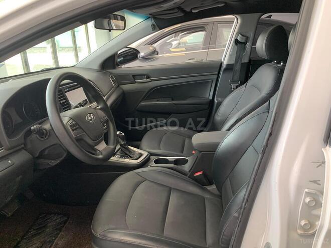 Hyundai Avante 2016, 120,800 km - 1.6 l - Bakı
