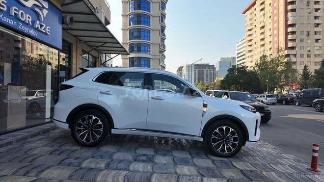 Changan Qiyuan Q05-3