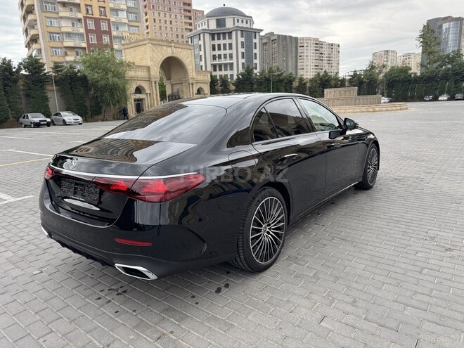 Mercedes E 300 e-5