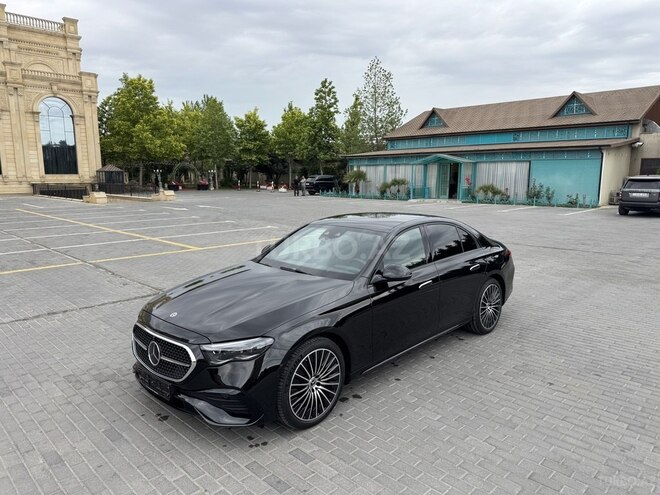 Mercedes E 300 e-9