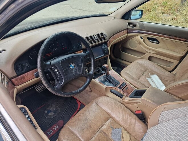 BMW 528 1998, 175,000 km - 2.8 l - Bakı