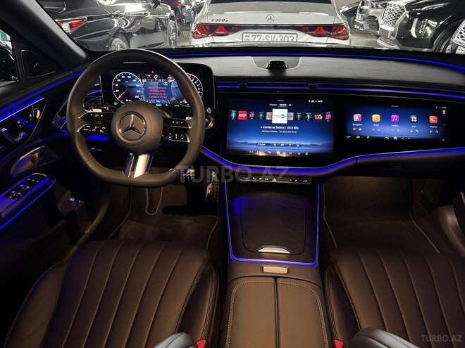 Mercedes E 300 e-18