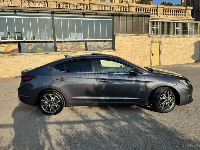 Hyundai Elantra 2019, 176,000 km - 2.0 l - Bakı