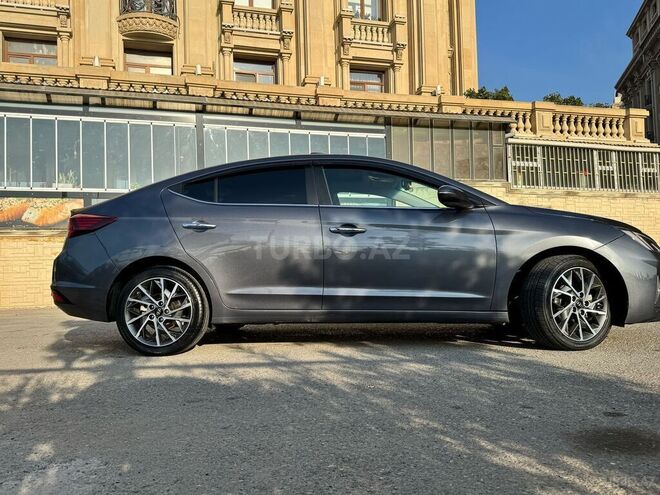Hyundai Elantra 2019, 176,000 km - 2.0 l - Bakı