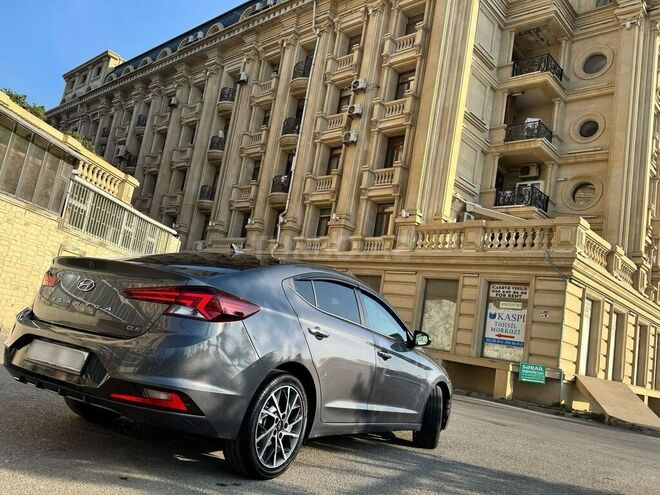 Hyundai Elantra 2019, 176,000 km - 2.0 l - Bakı