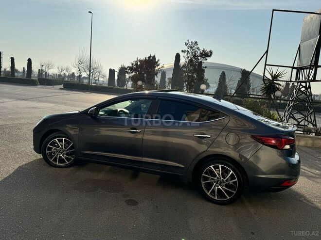 Hyundai Elantra 2019, 176,000 km - 2.0 l - Bakı