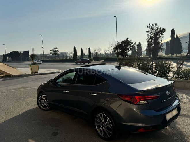 Hyundai Elantra 2019, 176,000 km - 2.0 l - Bakı