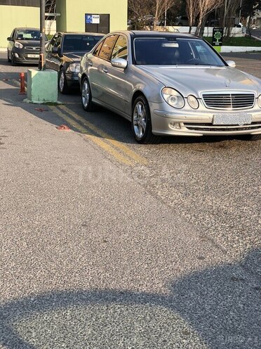 Mercedes E 270 2003, 540,000 km - 2.7 l - Bakı