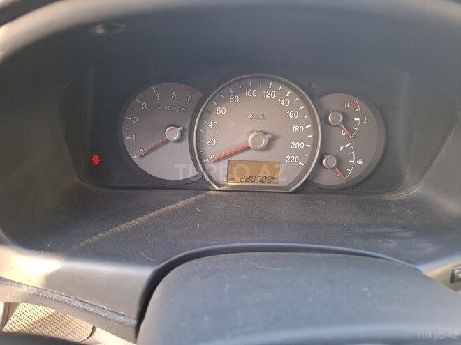 Kia Carens 2006, 280,000 km - 2.0 l - Bakı
