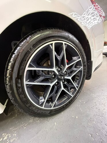 Kia K5-13
