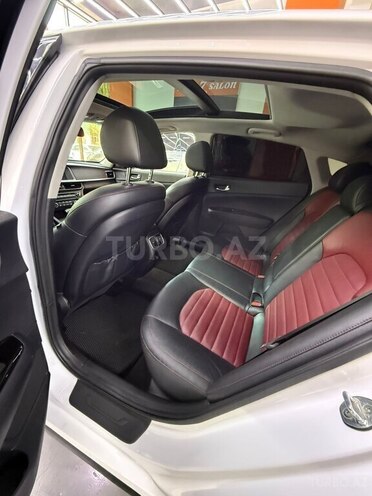 Kia K5-12