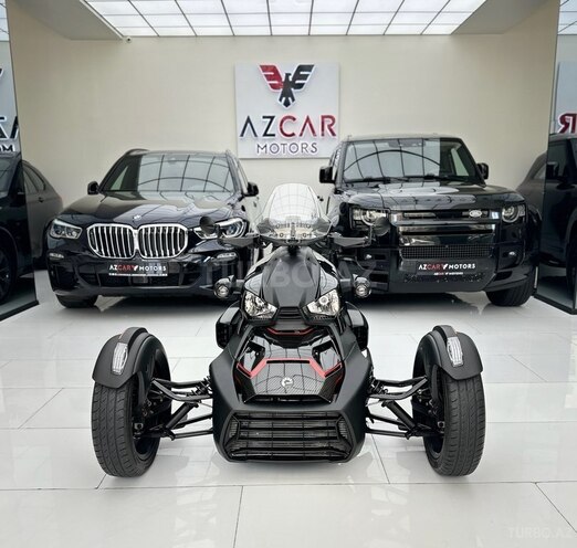 Can-Am Spyder ST-3