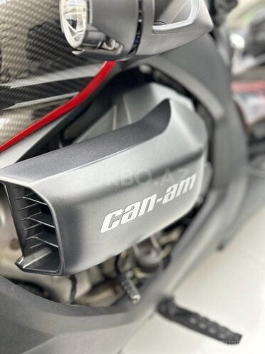 Can-Am Spyder ST-4