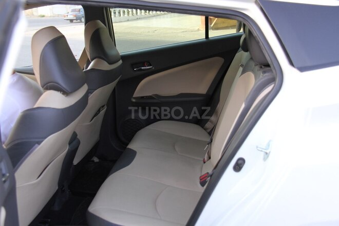 Toyota Prius 2017, 69,000 km - 1.8 l - Bakı