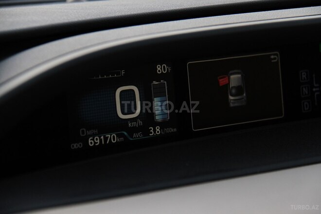 Toyota Prius 2017, 69,000 km - 1.8 l - Bakı