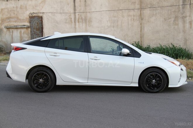 Toyota Prius 2017, 69,000 km - 1.8 l - Bakı