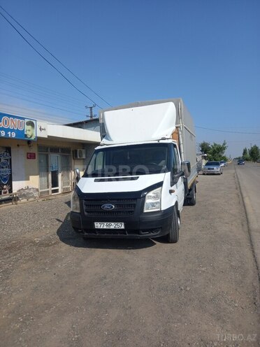 Ford Transit-10
