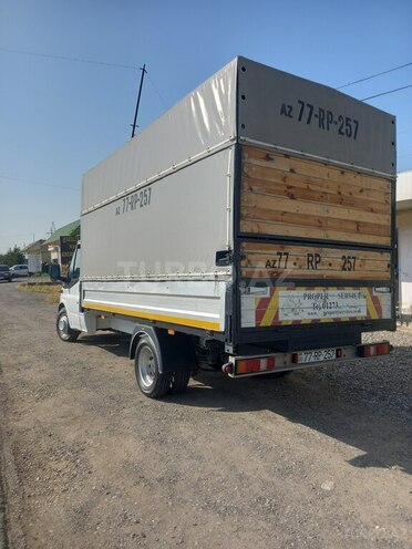 Ford Transit-13