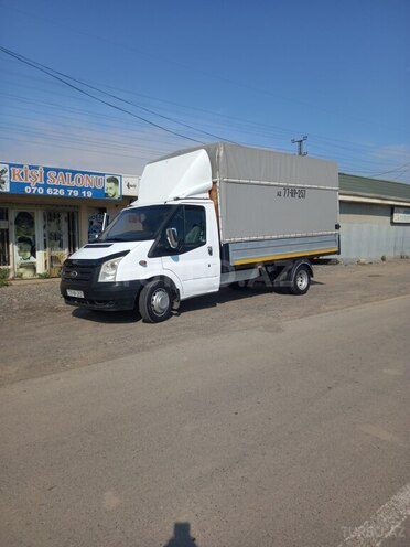 Ford Transit-14