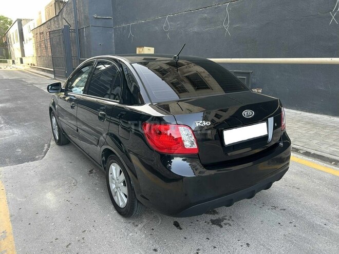 Kia Rio 2011, 240,000 km - 1.4 l - Bakı