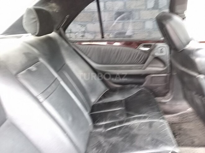 Mercedes C 320 1995, 300,000 km - 3.2 l - Qusar