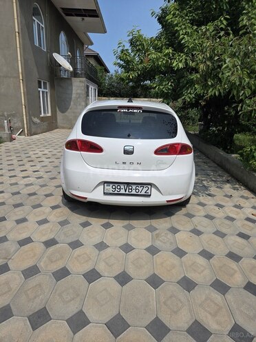 SEAT Leon-2